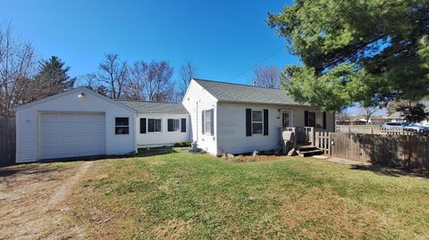 1761 W Michigan Avenue, Battle Creek, MI 49037 - MLS#: 25011678