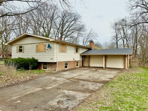 Photo of 1565 N Teakwood Drive, Stevensville, MI 49127 (MLS # 26013925)