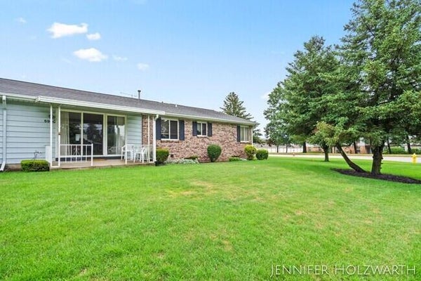 5990 LEISURE SOUTH DR SE, GRAND RAPIDS, MI 49548 - Image 1d1d4561a051e9e955f70bea7d7e082a/2632994972