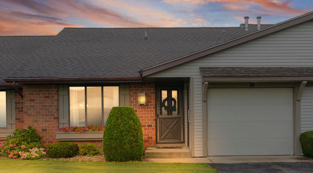 Photo of 18 South Zeeland Parkway #18, Zeeland, MI 49464 (MLS # 25051062)