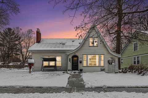 Photo of 218 W Grove Street, Greenville, MI 48838 (MLS # 25060815)