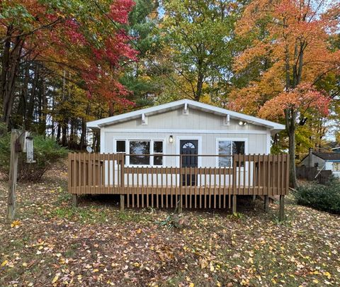 Photo of 17692 Lake Drive, Barryton, MI 49305 (MLS # 25054922)