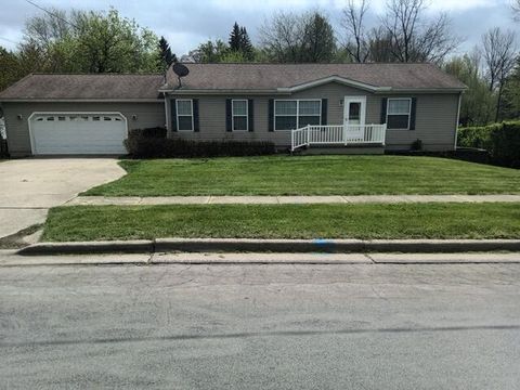 Photo of 534 E Siena Heights Drive, Adrian, MI 49221 (MLS # 26018914)