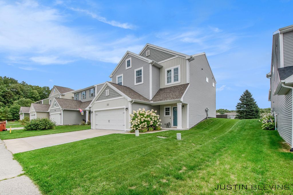 Photo of 1352 Highland Hill, Lowell, MI 49331 (MLS # 25047655)