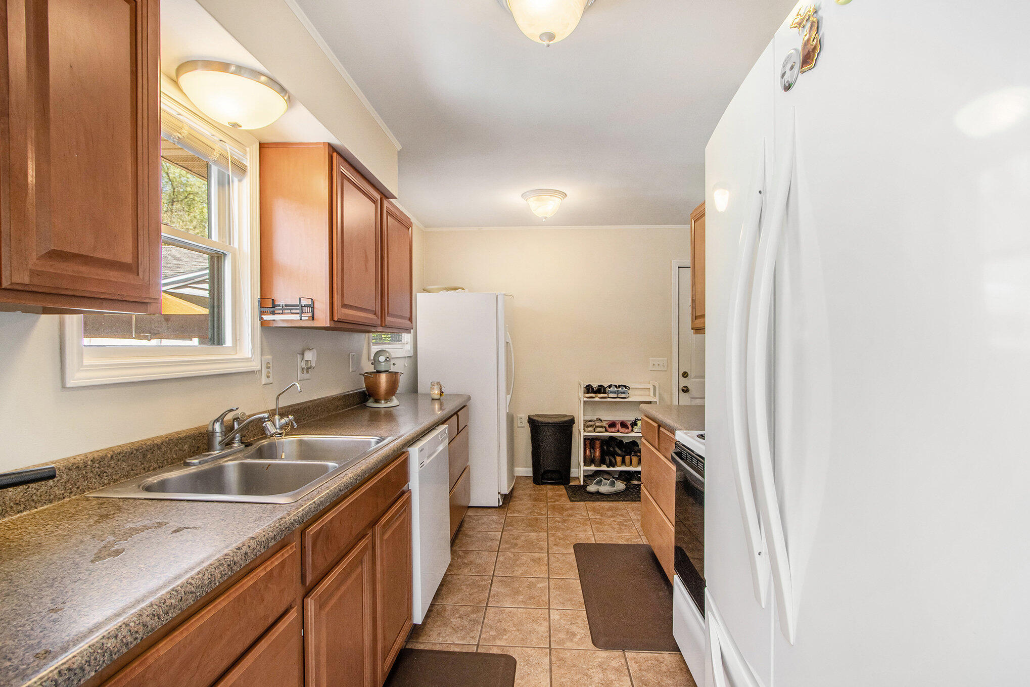 Portage, Michigan 49024, United States, 2 Bedrooms Bedrooms, ,1 BathroomBathrooms,Residential,Pending,127022