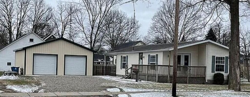 Photo of 330 N Matteson Street, Bronson, MI 49028 (MLS # 25051395)