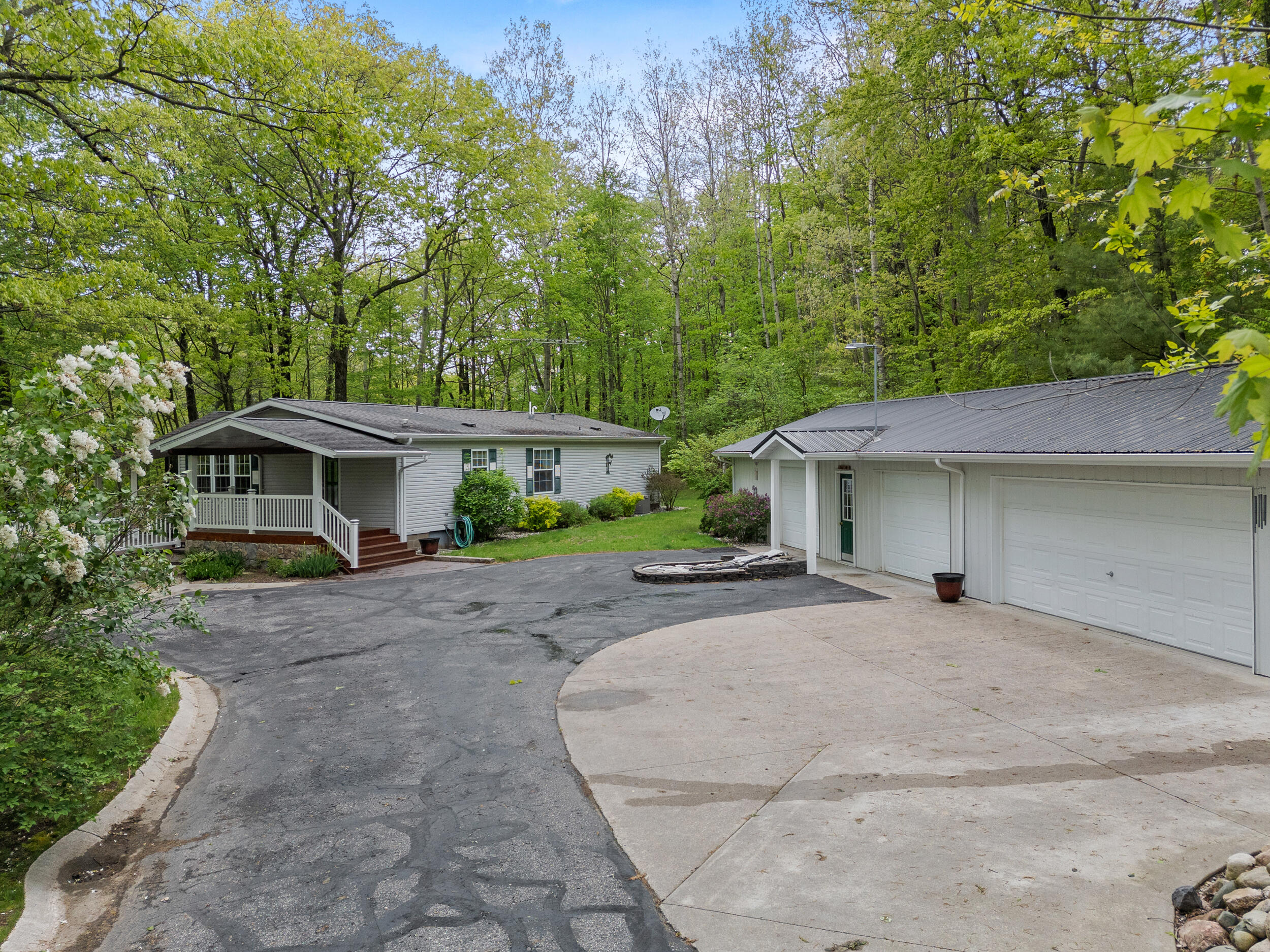 10076 11 Mile Road