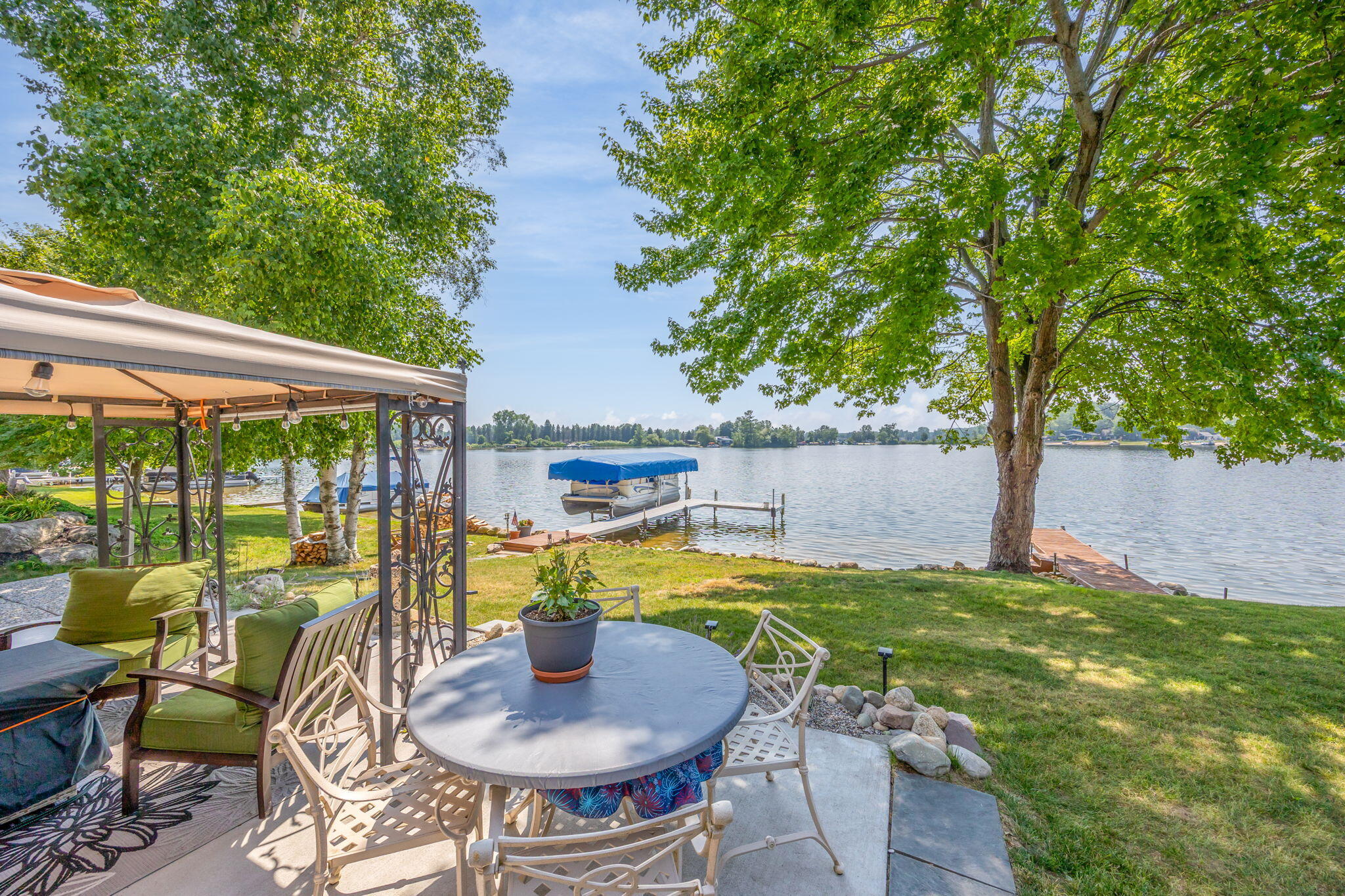 7663 Bay Meadow