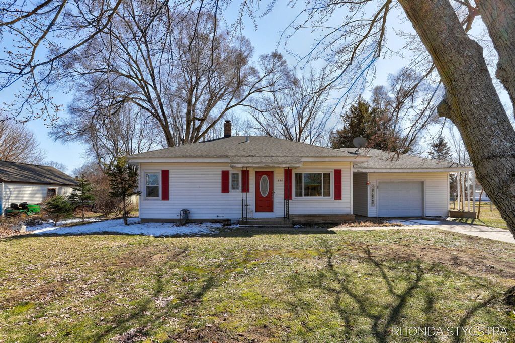 Photo of 890 Paw Paw Drive, Holland, MI 49423 (MLS # 26007840)
