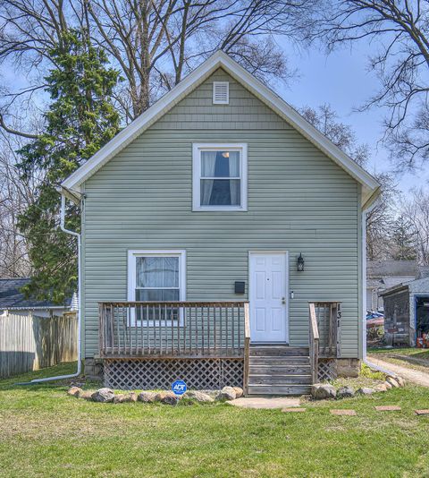 Photo of 131 Willow Street, Jackson, MI 49202 (MLS # 26012746)