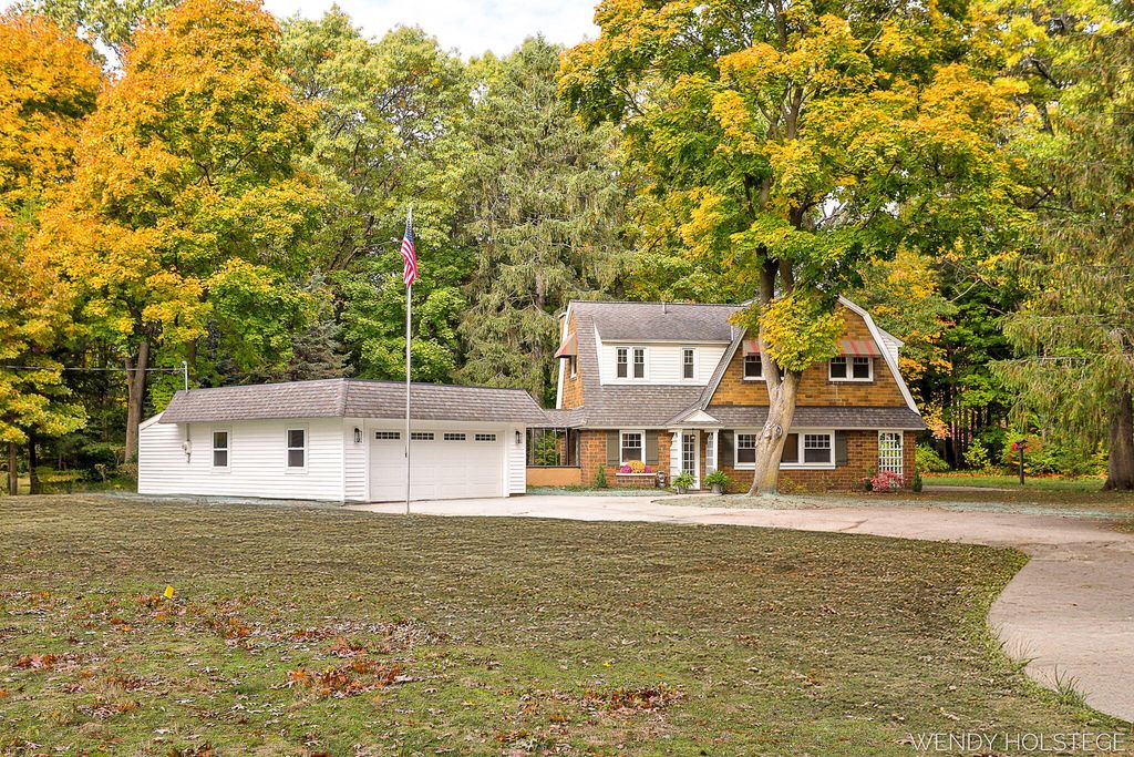 Photo of 713 North Shore Drive, Holland, MI 49424 (MLS # 25058715)