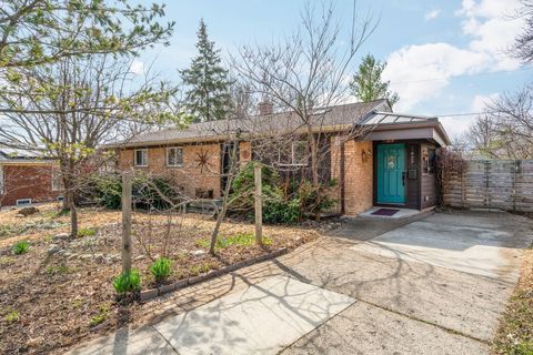 Photo of 1827 Avondale Avenue, Ann Arbor, MI 48103 (MLS # 26013814)