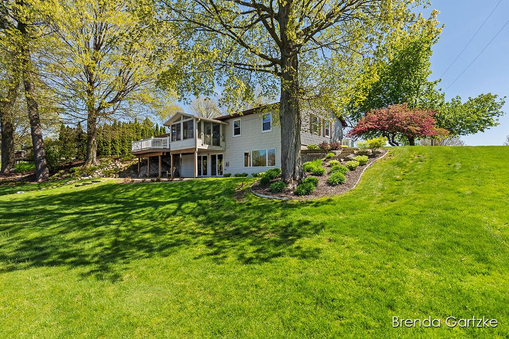 Photo of 9555 Whittall Street NE, Rockford, MI 49341 (MLS # 25024969)