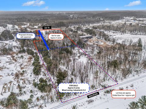 Photo of 2655 W US-10, Ludington, MI 49431 (MLS # 26002239)