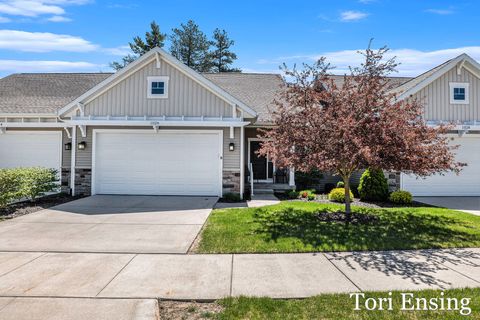 1026 Grosvenor Drive Unit 27, Greenville, MI 48838 - MLS#: 25021191