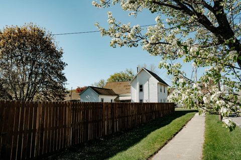 MLS: 25021524