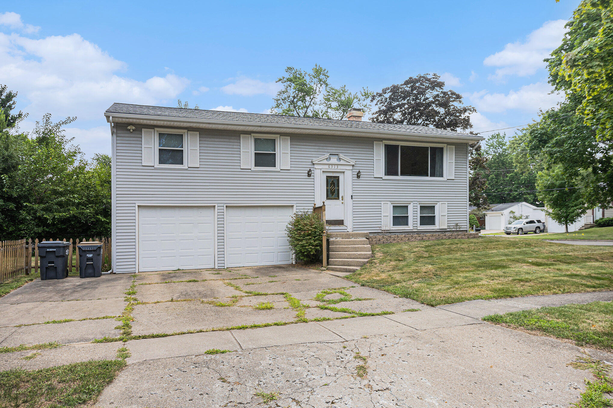 Portage, Michigan 49024, United States, 3 Bedrooms Bedrooms, ,3 BathroomsBathrooms,Residential,Active,194420