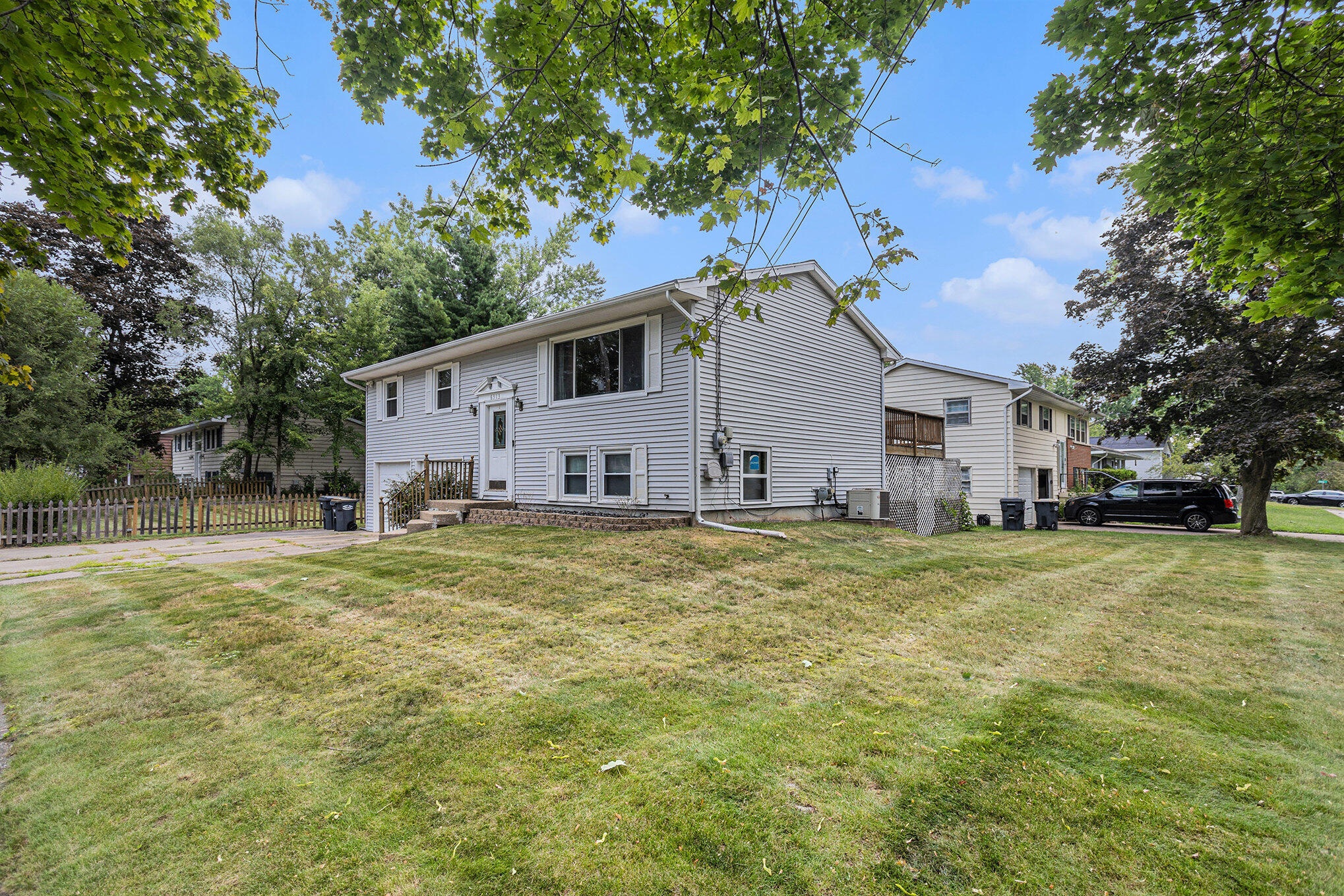 Portage, Michigan 49024, United States, 3 Bedrooms Bedrooms, ,3 BathroomsBathrooms,Residential,Active,194420