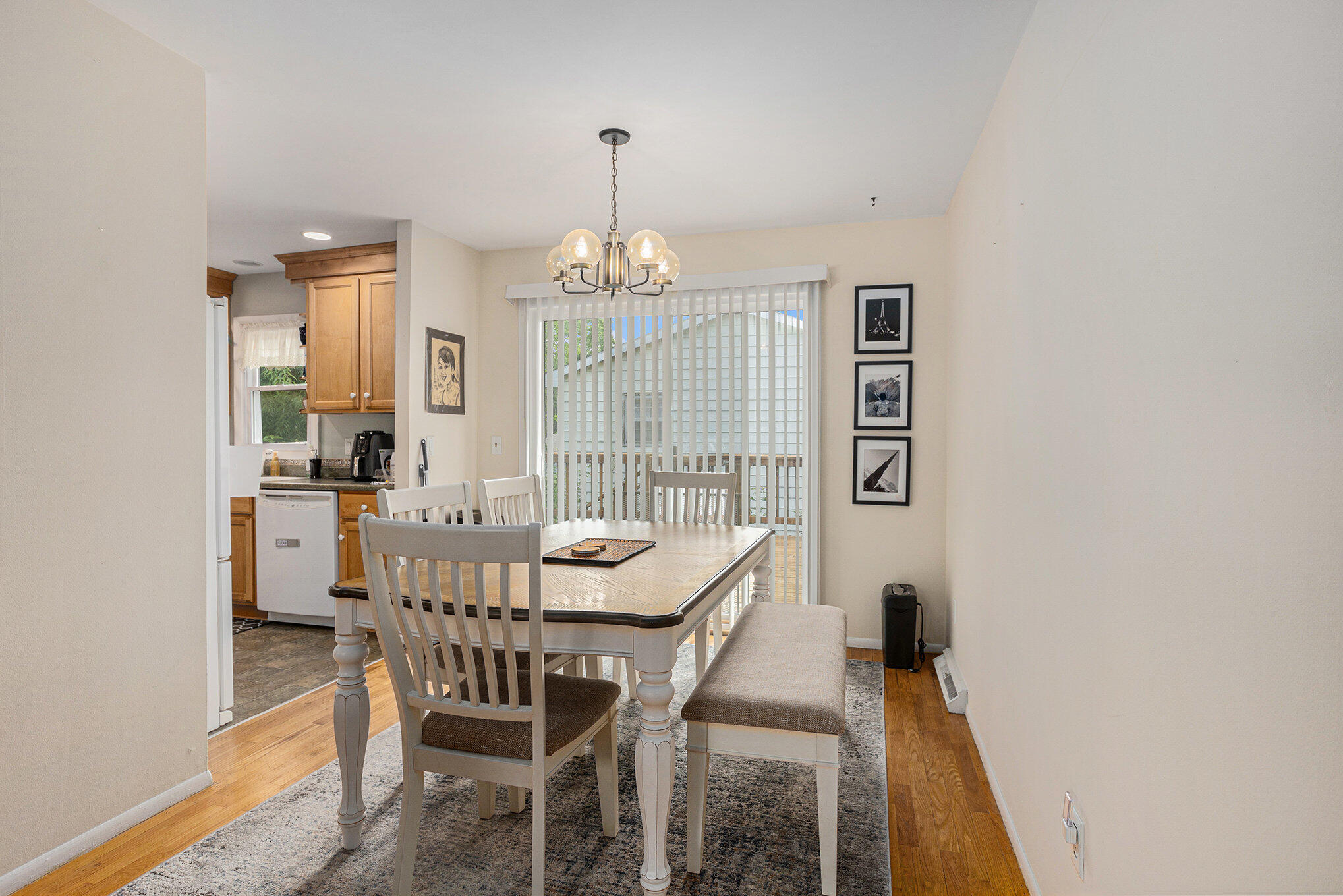 Portage, Michigan 49024, United States, 3 Bedrooms Bedrooms, ,3 BathroomsBathrooms,Residential,Active,194420