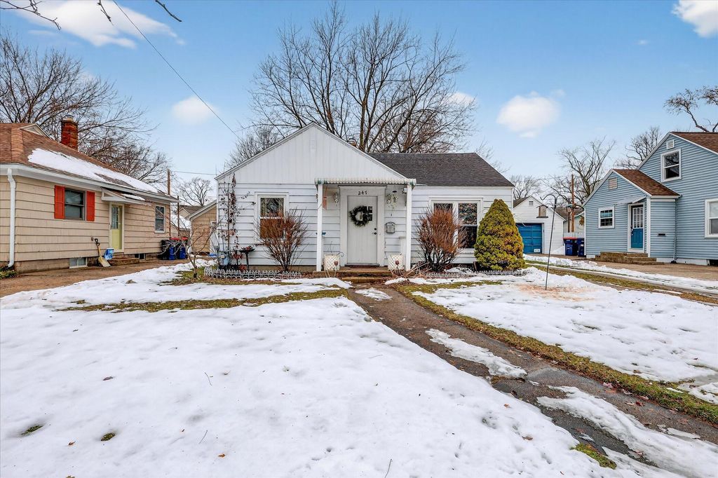 Photo of 247 W 21st Street, Holland, MI 49423 (MLS # 25062518)
