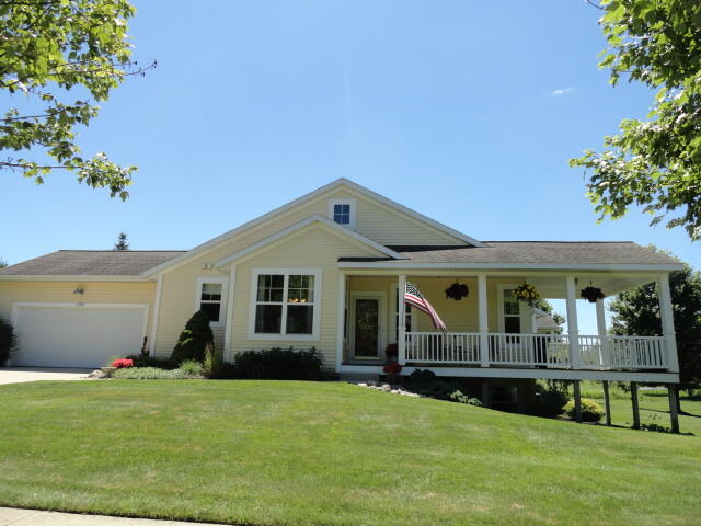 View Zeeland, MI 49464 condo