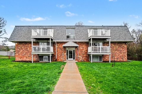 Photo of 6712 Cascade Road SE #15, Grand Rapids, MI 49546 (MLS # 26016309)