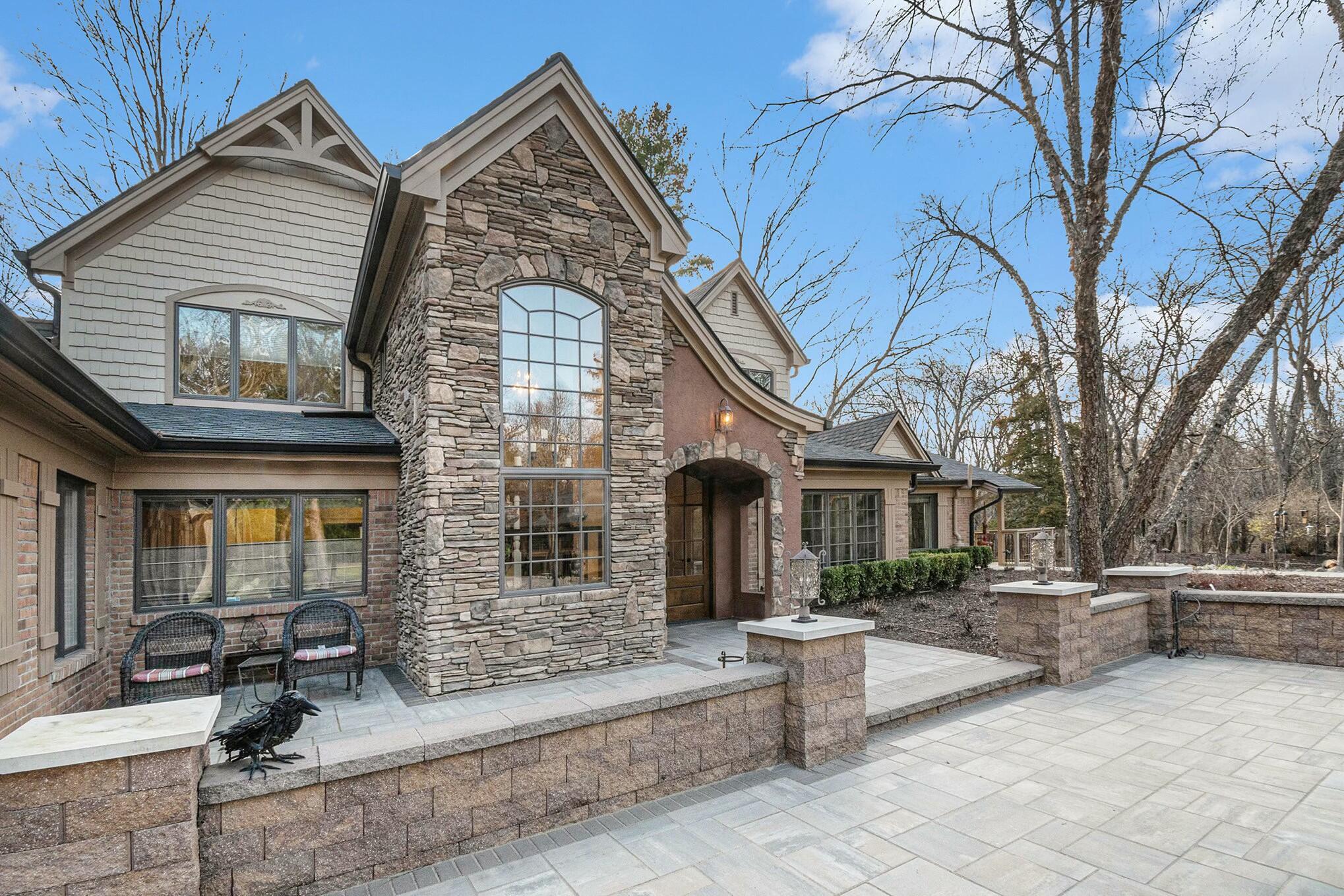 2891 Gale Road