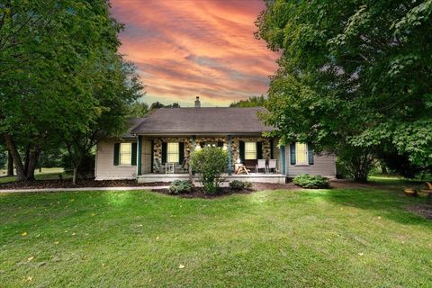 Photo of 1435 Epley Rd Road, Williamston, MI 48895 (MLS # 25049218)