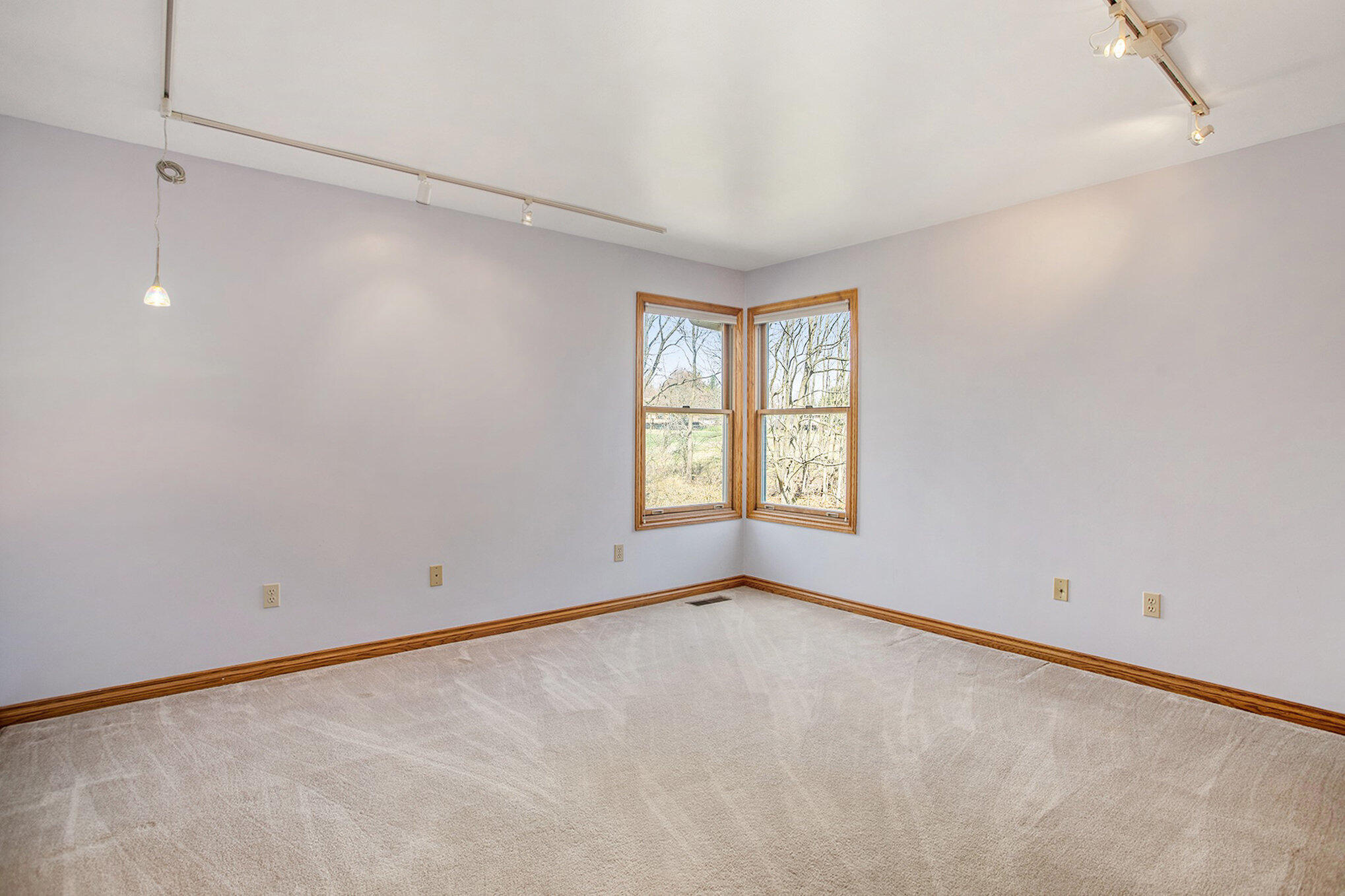 Portage, Michigan 49024, United States, 5 Bedrooms Bedrooms, ,4 BathroomsBathrooms,Residential,Pending,103383