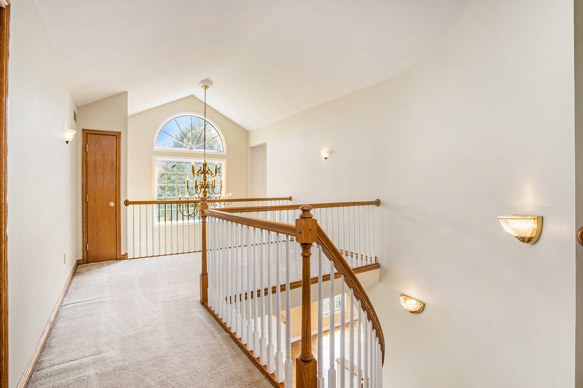 Portage, Michigan 49024, United States, 5 Bedrooms Bedrooms, ,4 BathroomsBathrooms,Residential,Pending,103383