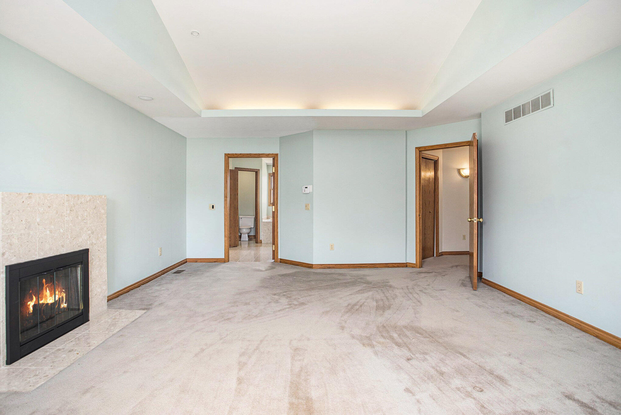 Portage, Michigan 49024, United States, 5 Bedrooms Bedrooms, ,4 BathroomsBathrooms,Residential,Pending,103383