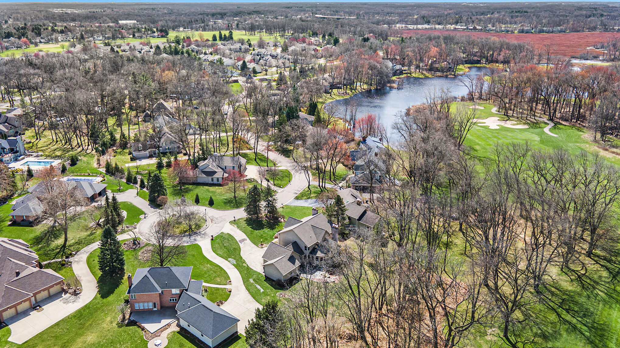 Portage, Michigan 49024, United States, 5 Bedrooms Bedrooms, ,4 BathroomsBathrooms,Residential,Pending,103383