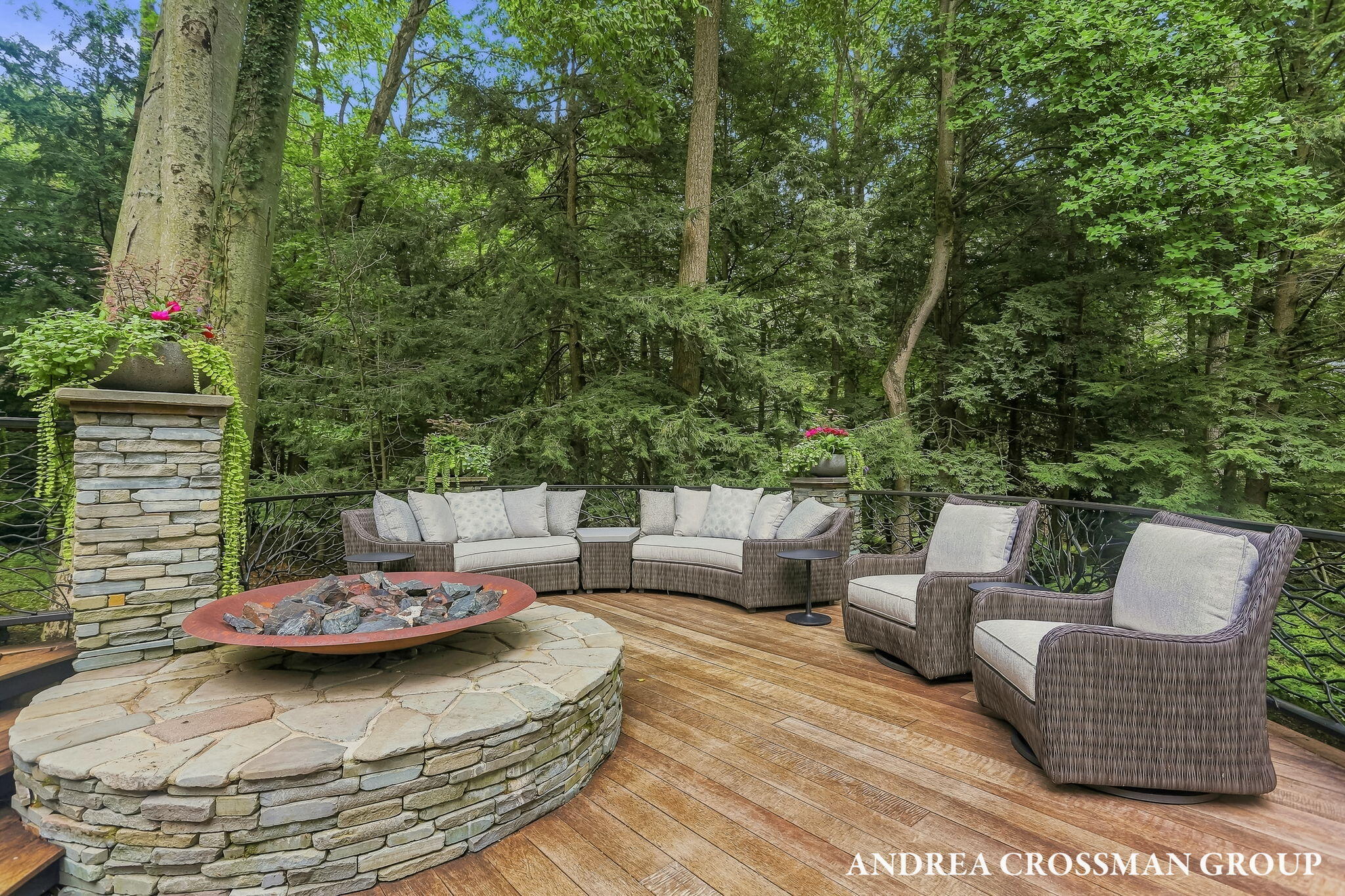 1223-1225 Ash Drive