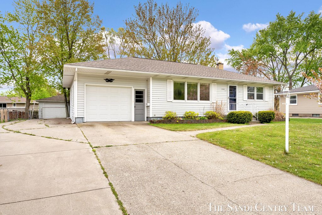 Photo of 1230 Marion Avenue, Grand Haven, MI 49417 (MLS # 26021991)