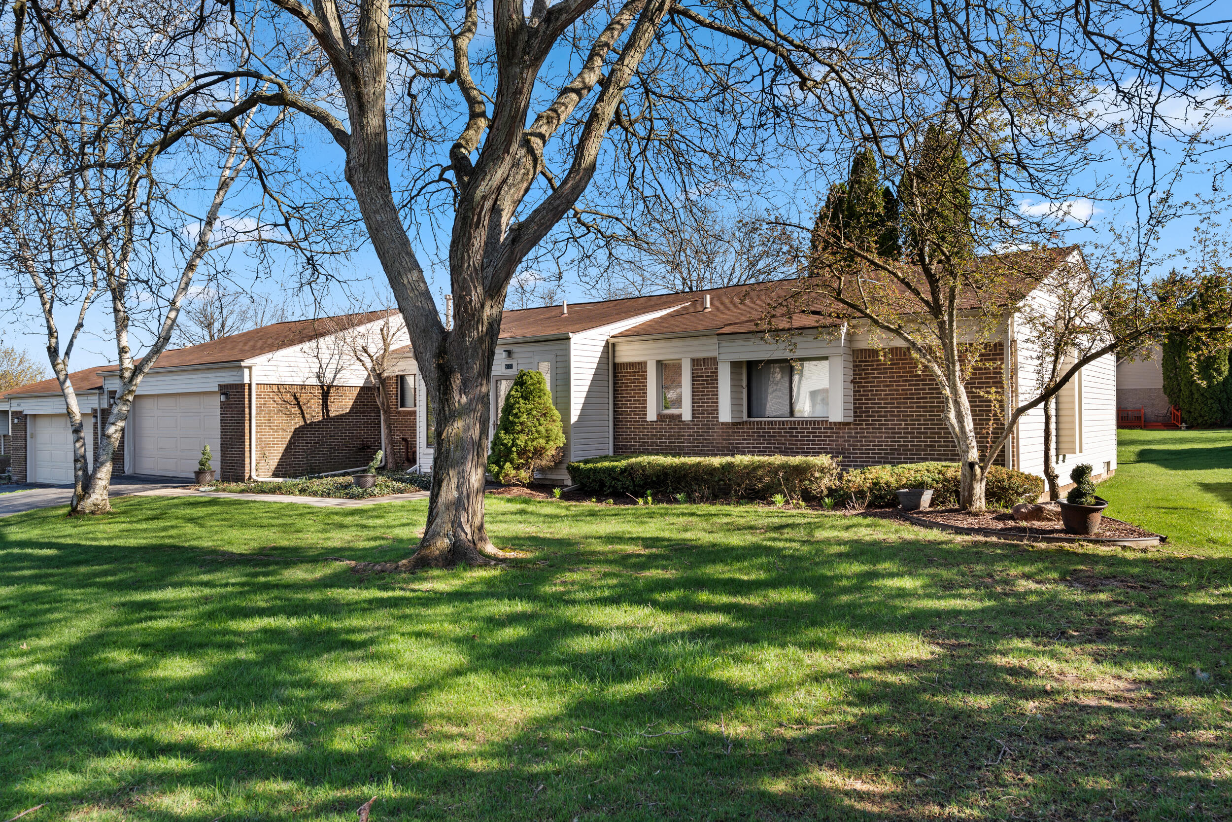 5327 Fairway Court