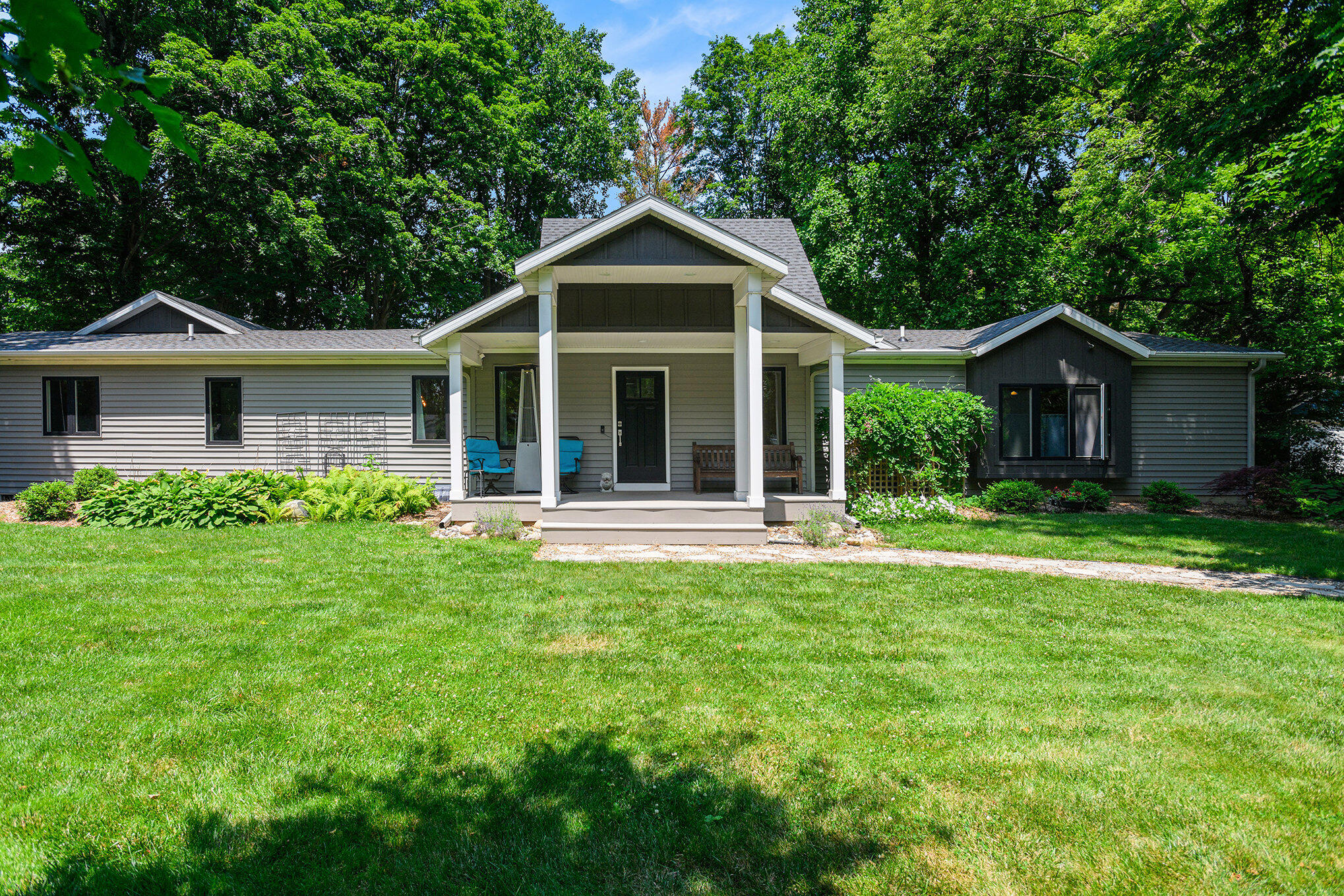 3828 Grand Prairie Road