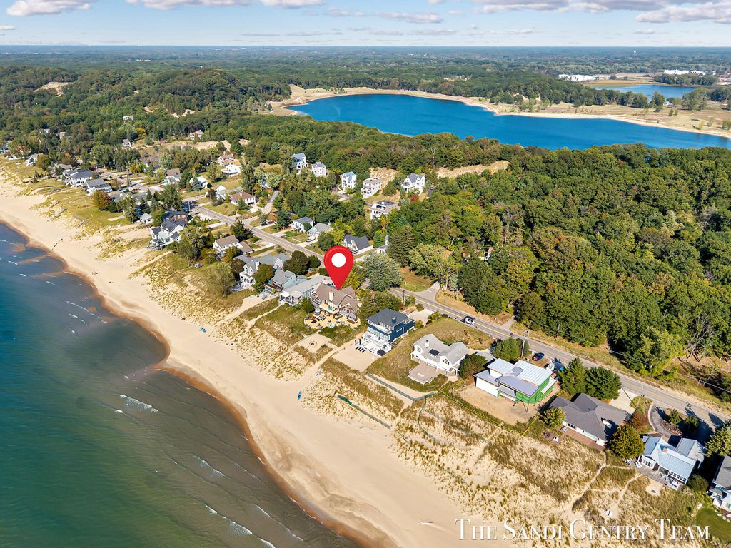 Photo of 19201 North Shore Drive, Spring Lake, MI 49456 (MLS # 25052136)