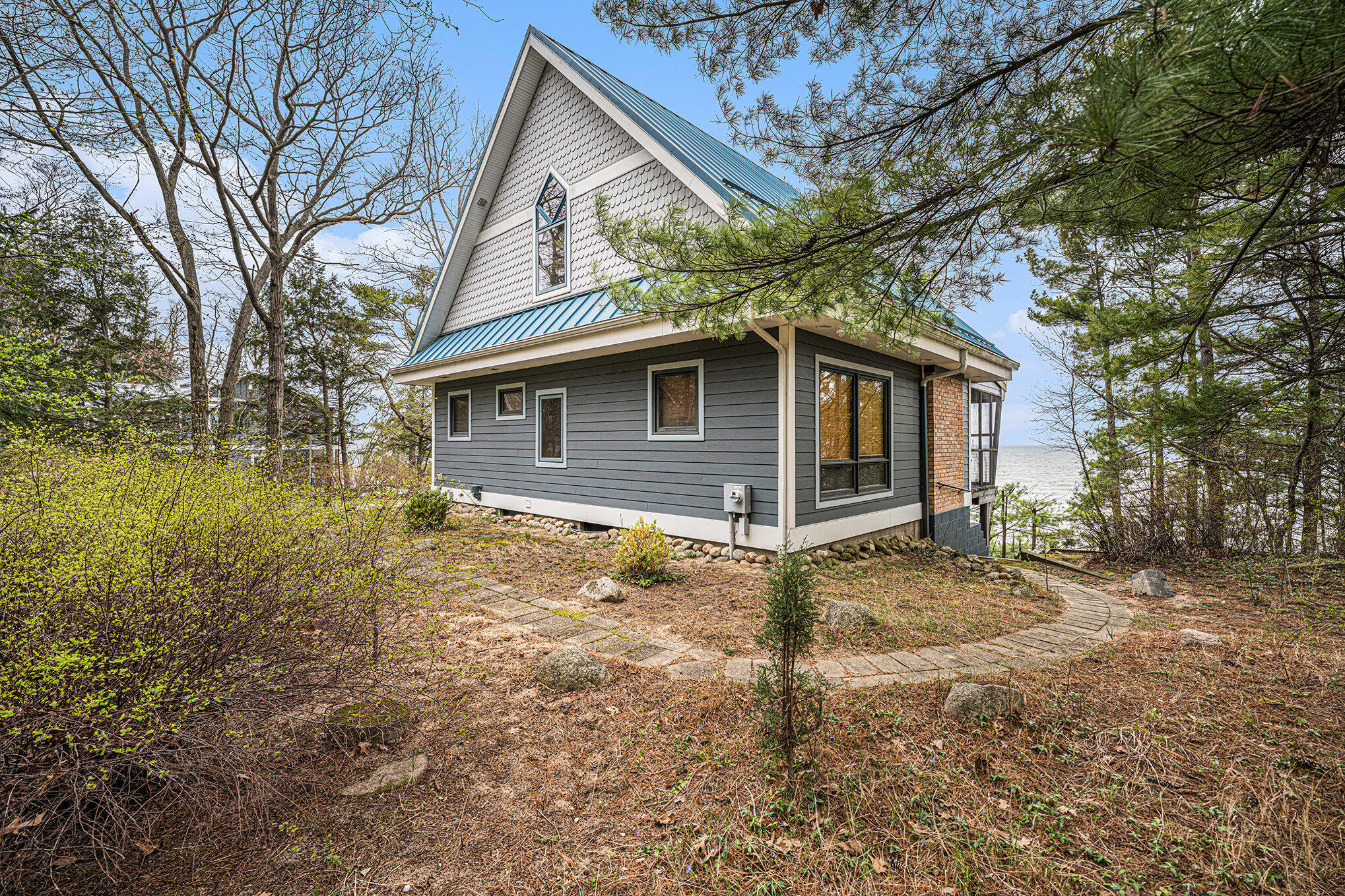 27901 Shorewood Drive