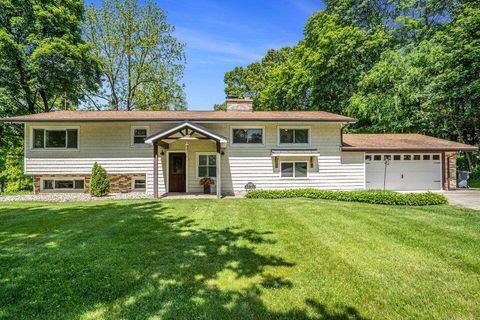Photo of 3840 E Gull Lake Drive, Hickory Corners, MI 49060 (MLS # 25059602)