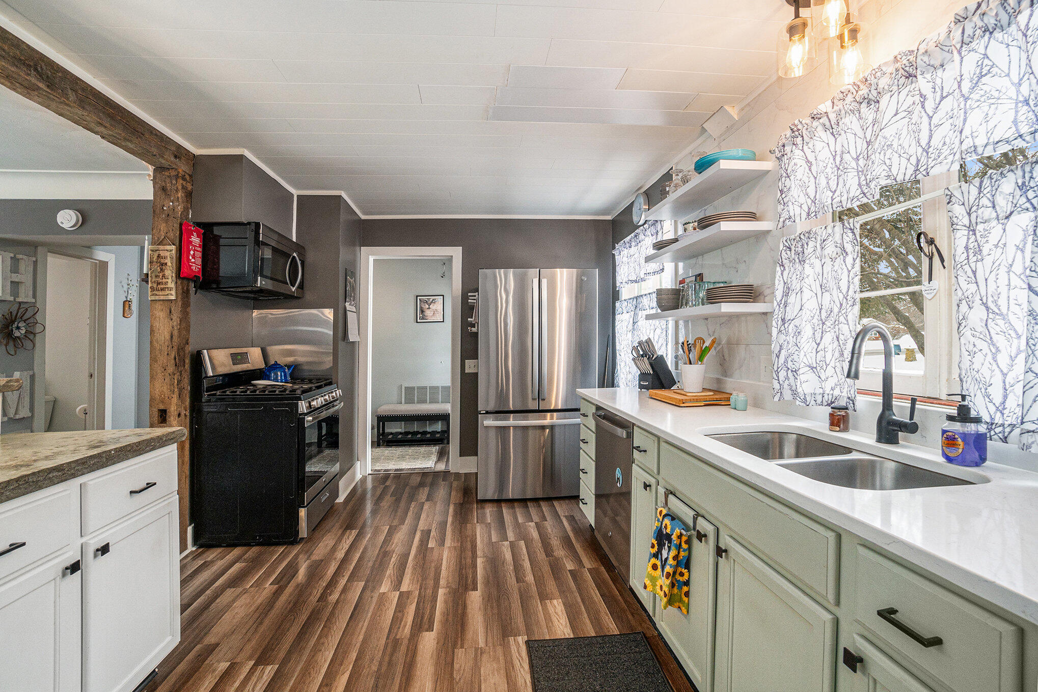 Kalamazoo, Michigan 49009, United States, 3 Bedrooms Bedrooms, ,3 BathroomsBathrooms,Residential,Pending,4182