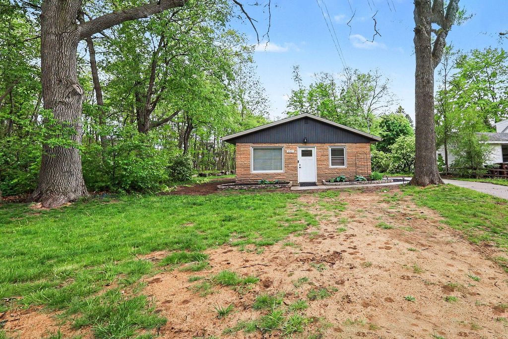 Photo of 2061 Southland Drive, Muskegon, MI 49442 (MLS # 26023331)