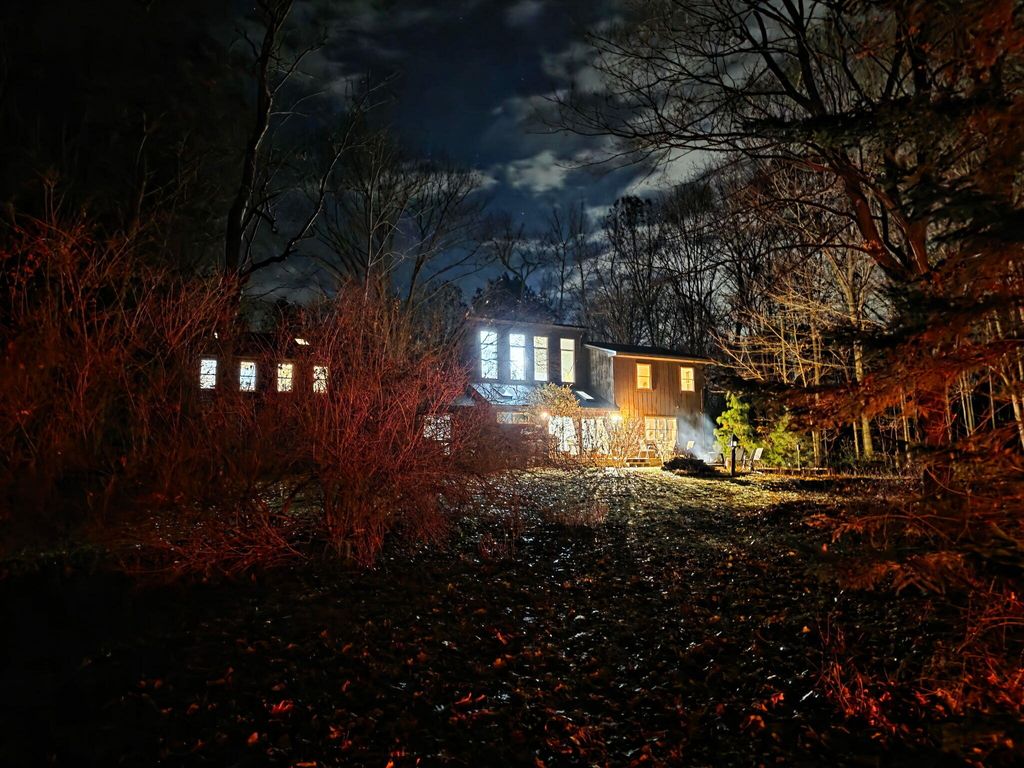 Photo of 6570 145th Avenue, Holland, MI 49423 (MLS # 25060342)