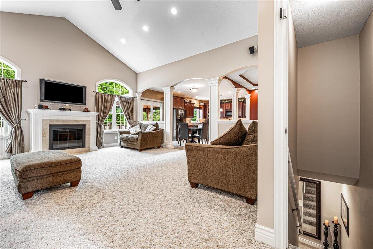 6257 Lara Lane
