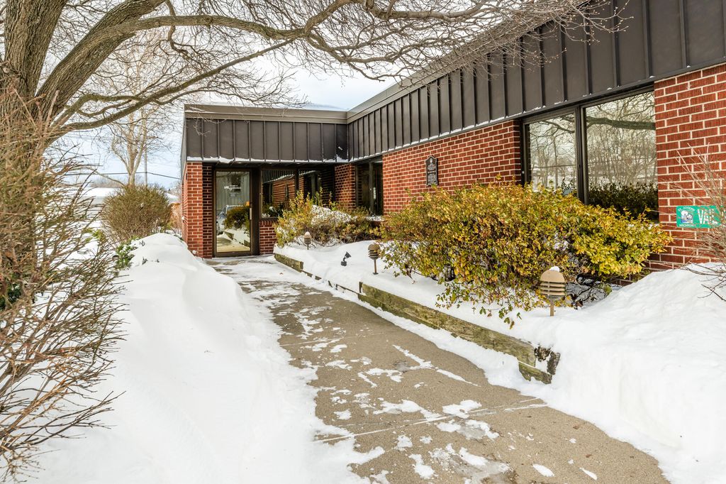 Photo of 521 Langley Avenue, St. Joseph, MI 49085 (MLS # 26006012)