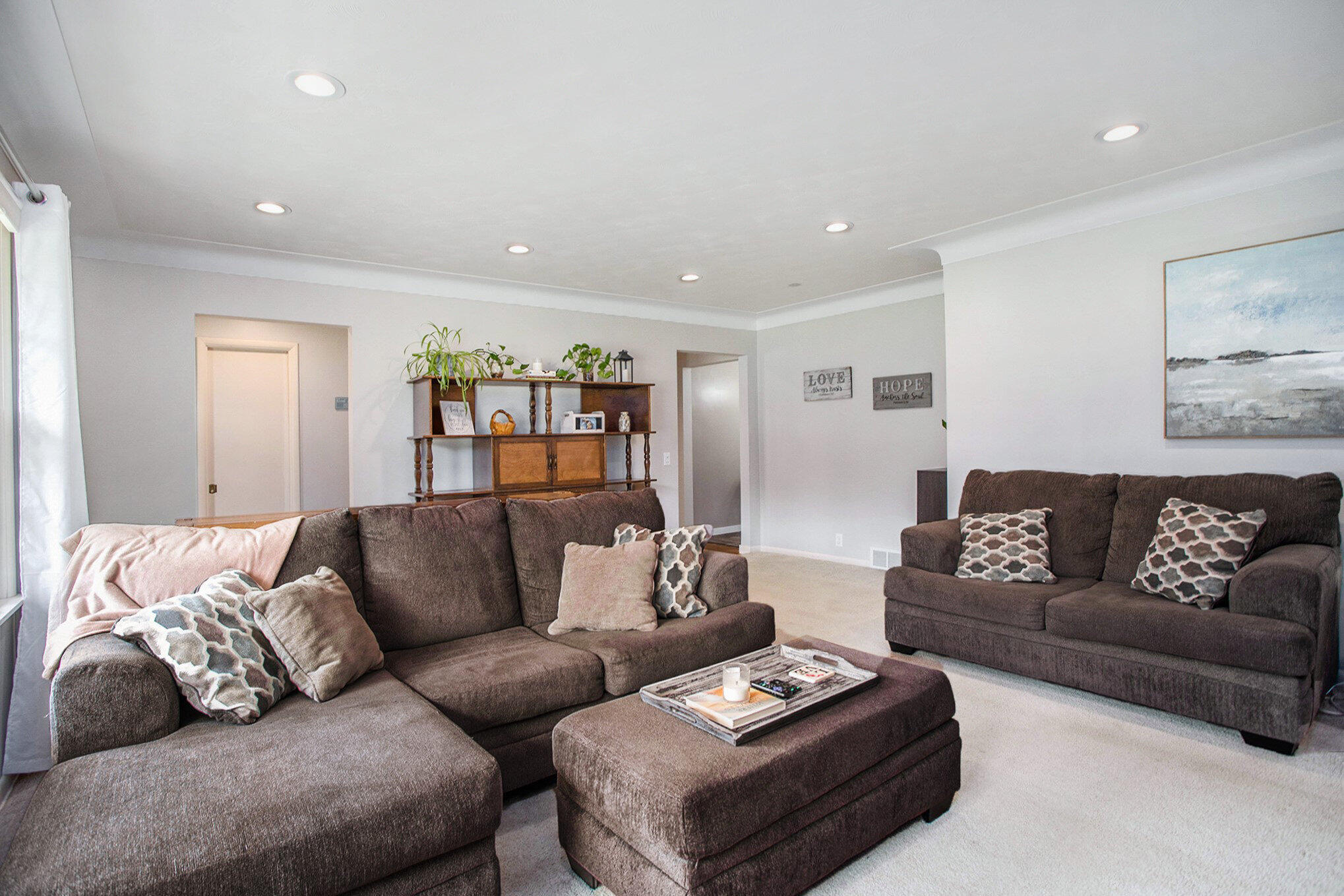 225 N Lauderdale Drive