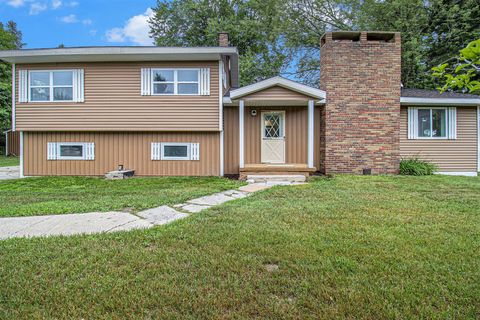Photo of 5801 E Garfield Road, Hesperia, MI 49421 (MLS # 25037447)