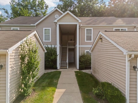Photo for 8159 Autumn Woods Trail
