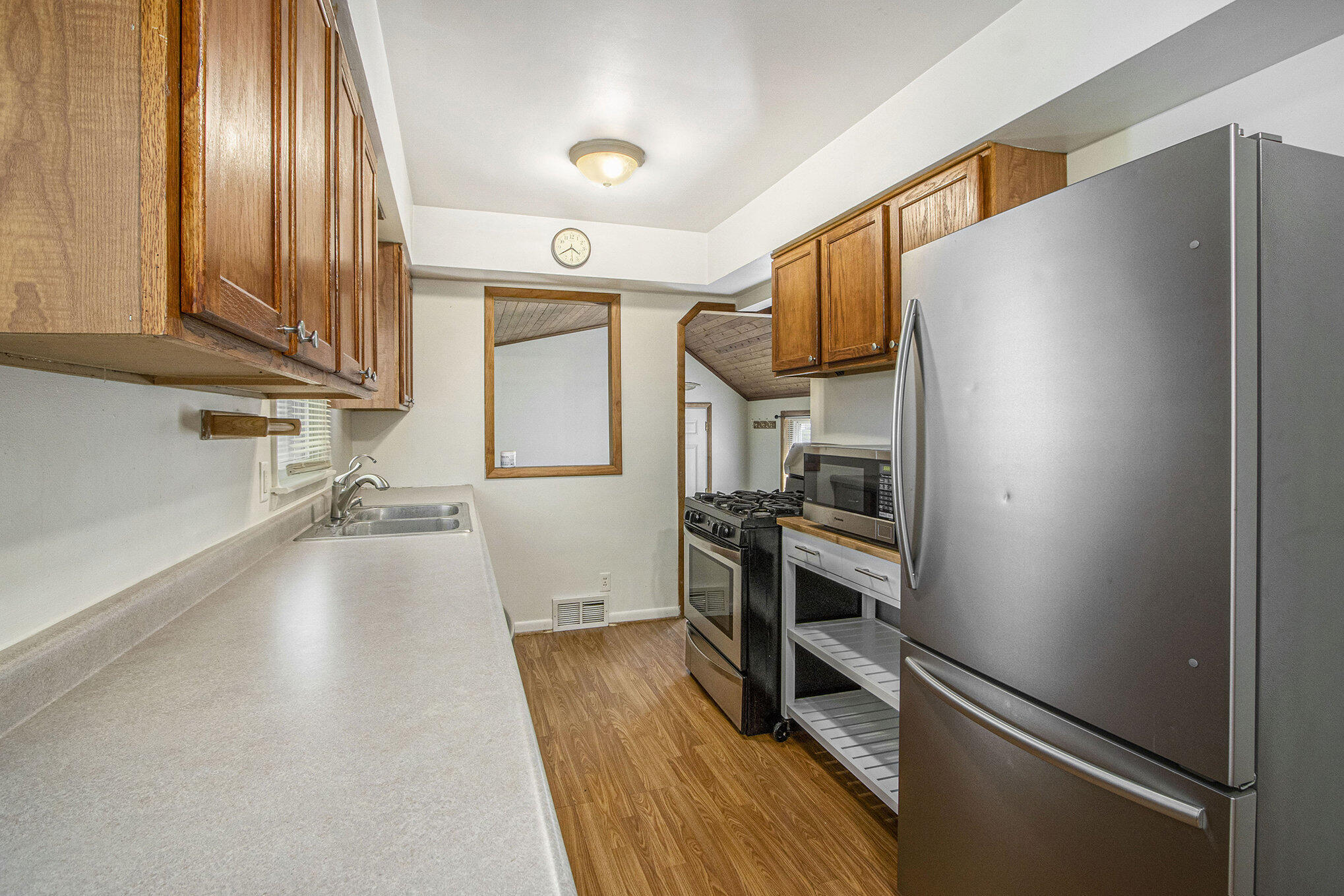 Vicksburg, Michigan 49097, United States, 3 Bedrooms Bedrooms, ,1 BathroomBathrooms,Residential,Active,128015