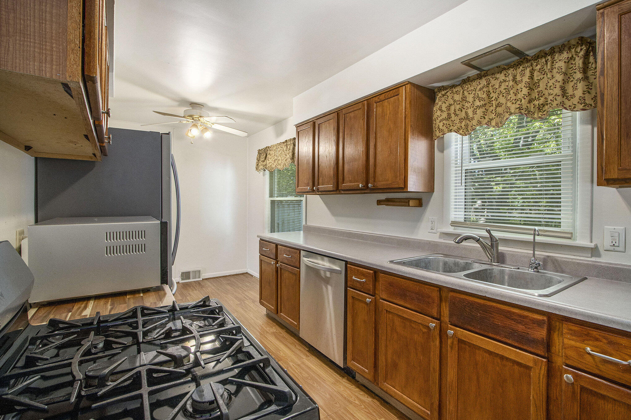 Vicksburg, Michigan 49097, United States, 3 Bedrooms Bedrooms, ,1 BathroomBathrooms,Residential,Active,128015