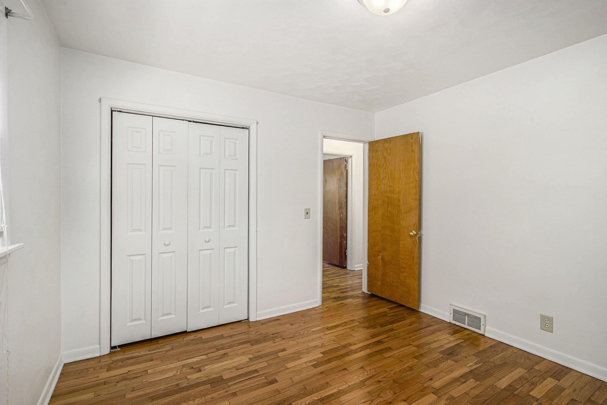 Vicksburg, Michigan 49097, United States, 3 Bedrooms Bedrooms, ,1 BathroomBathrooms,Residential,Active,128015